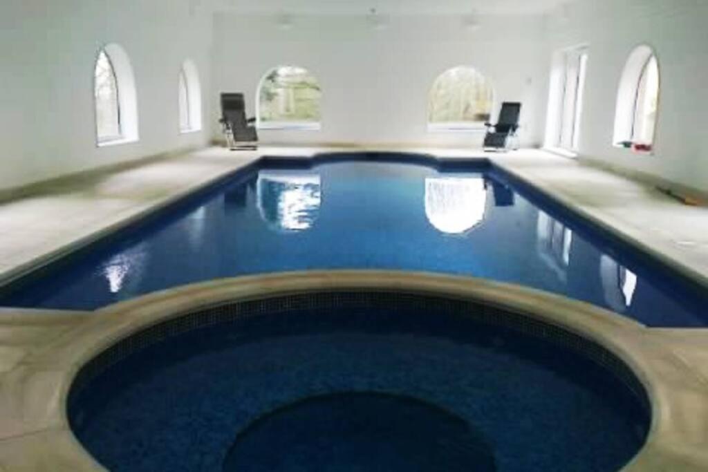 Country Manor House With Indoor Pool And Hot Tub Villa Rochester  Exterior foto